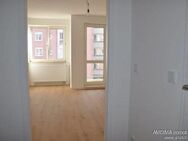 Da will man gleich einziehen! Frisch renovierte Einzimmerwohnung mit Südbalkon - Nürnberg