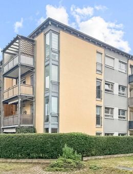 Schöne 4-Zimmer-Wohnung - 90er Jahre-Bau mit Garten und Stellplätzen in gefragter Lage von Flöha - Flöha