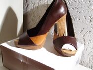 Damen Schuhe + Stiefel, Gr. 38, 39 - Harthausen