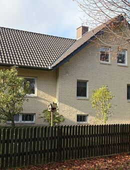 Freistehendes Einfamilienhaus mit Vollkeller und Garage - prima Randlage - Büddenstedt