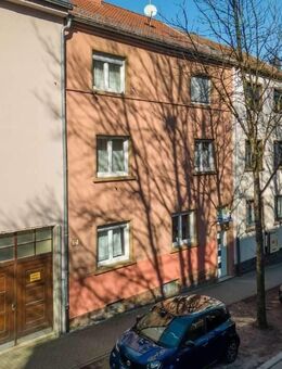 Teilsaniertes 3-Parteienhaus in ruhiger Stadtlage von Pirmasens - Pirmasens
