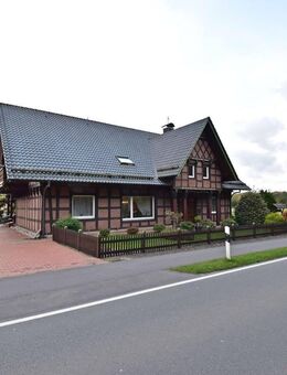 Große 5-Zimmer-Wohnung mit 2 Balkonen und Garage in ländlicher Holdorfer Lage - Holdorf (Niedersachsen)