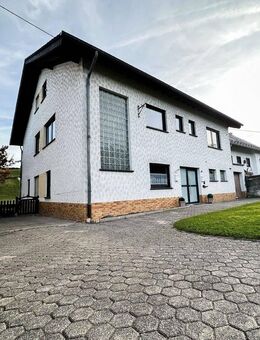 Solide Kapitalanlage mit Weitblick! Zweifamilienwohnhaus vor den Feldern Schalkenbachs! - Schalkenbach