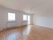 super schöne Wohnung, großes Wohnzimmer, sonniger Südbalkon Aufzug - Chemnitz