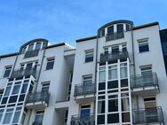 Schöne Wohnung im Maisonette-Stil mit Terrasse, Lift & 2 TG-Plätzen - Frankfurt (Main)