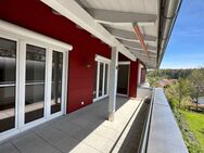 4-Zi.-Penthouse-ETW mit überdachter Dachterrasse, Hobbykeller, Garagen + Stpl. - Traunstein