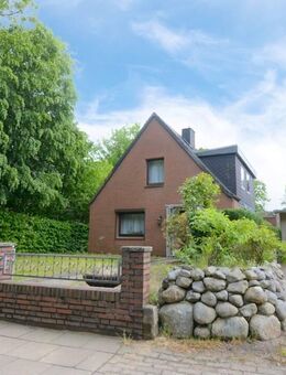 Charmantes Einfamilienhaus mit Potenzial und großem Garten - Heide
