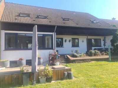 Großzügiges lichtdurchflutetes Zwei-Generationenhaus in schöner Stadtrandlage