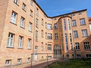 Günstige kleine 2-Zimmer Wohnung mit Stellplatz im Zentrum - Neustrelitz