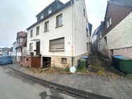 Sanierungsbedürftige Doppelhaushälfte in Marsberg - Ideal für Handwerker - Marsberg