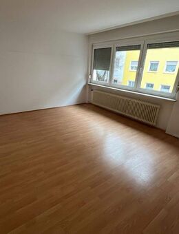 Große 1-Zimmer-Wohnung mit separater Küche in zentraler Lage von Nürnberg - Nürnberg