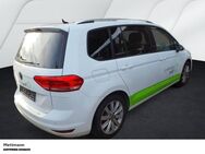 VW Touran, 2 0 TDI Active, Jahr 2022 - Mettmann