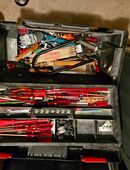 Aus gesundheitlichen Gründen abzugeben an Flohmarkt-Wiederverkäufer in 65232