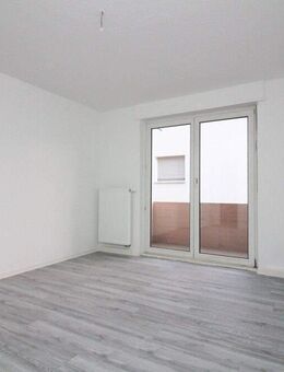 Erstbezug nach Sanierung: moderne 3-Zimmer-Wohnung mit Balkon in Ludwigshafen-Süd - Ludwigshafen (Rhein)