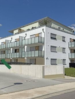 Neubau: 3-Zimmer-OG-Whg. mit Aufzug, EBK u. Tiefgarage in sonniger u. ruhiger Lage von Berching - Berching