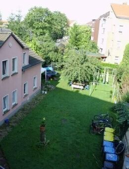 Kleine 2-Raum-EG-Wohnung für Single mit Duschbad - Naumburg (Saale)