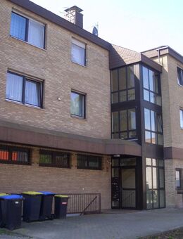 Gepflegt und sehr zentral gelegen: schicke kleine 2-Zimmer-Eigentumswohnung mit überdachten Balkon, Garage und Stellplatz in Spenge-Mitte - Spenge