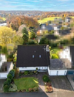 Odenthal-Voiswinkel: Exklusives Ein- bis Zweifamilienhaus mit Doppelgarage in begehrter Wohnlage - Odenthal