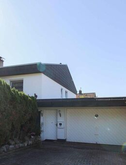 Charmantes Fertighaus mit Einliegerwohnung, großem Grundstück und Handwerkerpotenzial - Ötisheim