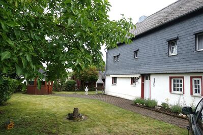 Uriges Fachwerkhaus in sonniger Höhenlage - Ihr neues Feriendomizil im Hunsrück - nur wenige Minuten ins Moseltal