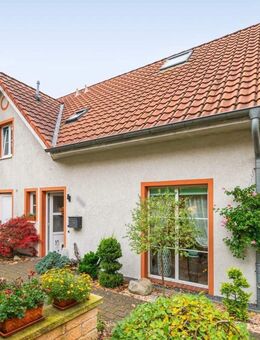 Charmante Doppelhaushälfte mit Gartenidylle, Carport und perfekter Familienlage in Kaltenkirchen - Kaltenkirchen