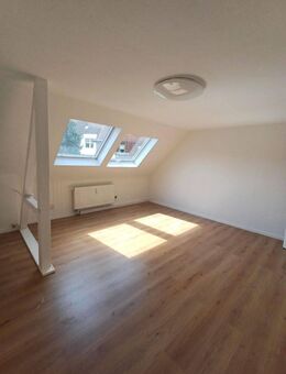 Helle Dachgeschosswohnung in Mülheim an der Ruhr - Mülheim (Ruhr)