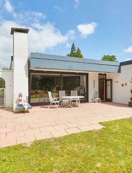 Großzügiger Bungalow mit PV-Anlage auf sonnigem Südgrundstück - Hamburg