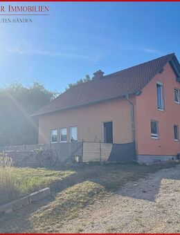Freistehendes Einfamilienhaus in ruhiger, grüner Lage - Wohnen mit Weitblick und Freiraum - Hemau