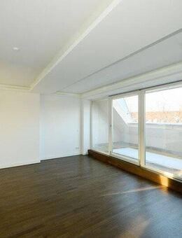 Tolle Aussichten! + Dunkles Parkett + Fußbodenheizung + große Dachloggia + Tageslichtbad + LED-Licht - Leipzig