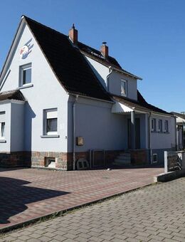 Vielfältige Möglichkeiten: Wohnen und Gewerbe kombinierbar - Haupthaus mit 2 Nebengebäuden! - Lorsch (Karolingerstadt)