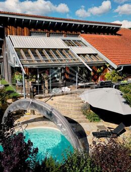 *WEITBLICK, KOMFORT, LUXUS* Architektenvilla mit Pool, Luxusausstattung u. einer ELW in Böhmenkirch - Böhmenkirch