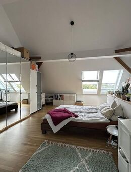 Kurzfristig beziehbar - Zentrumsnahe Galeriewohnung mit Einbauküche und Tiefgarage - Villingen-Schwenningen