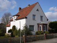 * Einfamilienhaus mit großzügigem Grundstück * - sanierungsbedürftige Immobilie in Uetze/Dollbergen - Uetze