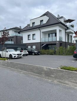neuwertige Obergeschosswohnung - Rheda-Wiedenbrück