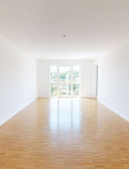 Große 3-Zimmer-Wohnung mit 2 Balkonen - Frankfurt (Main)