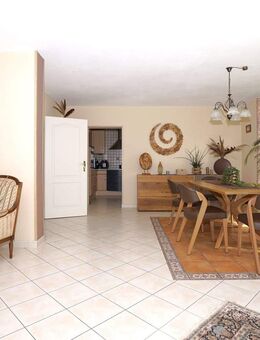 Wohnen mit Komfort: Ruhig gelegener Bungalow mit flexibel nutzbarer Einliegerwohnung - Mettlach