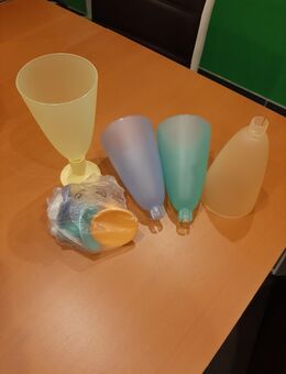 4 Tupperware Junge Welle Becher - Büdingen