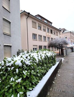 Möbliertes WG-Zimmer - 18,4 m² in 5er WG, nur an Einzelperson - zentrale Lage - Bahnhofsnähe Stadt Lörrach - Lörrach