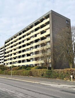 MODERNISIERT, BARRIEREFREI, FAHRSTUHL, BALKON - Neumünster