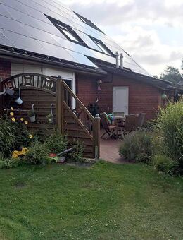 Gepflegte 4-Zi-Doppelhaushälfte mit schönem Garten, Terrasse, Carport in ruhiger Lage mit PV-Nutzung - Oeversee