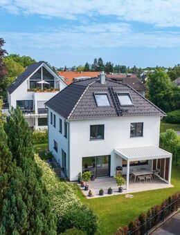 Familientraum in ruhiger Lage. Stilvolles Haus mit schönem Garten. - Unterhaching