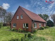 Einfamilienhaus mit Nebengebäuden und großem Eigentumsgrundstück - Bippen