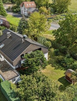 Großzügiges Einfamilienhaus mit zentralem Treppenhaus - ideal für Familien oder Mehrgenerationen - Hungen