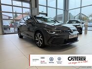 VW Golf Variant, 1.5 8 VIII R-Line eTSI Digital pro--, Jahr 2022 - Eging (See)