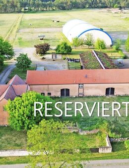 RESERVIERT- Pferdehof - Reitanlage, 4 FeWo, 10 ha Land + ca. 5,2 ha Pachtland, Reithalle 20 x 60 m + Aussenreitplätzen, Laufstall 16 Pferde+4 Boxen, g - Dreetz (Brandenburg)