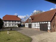 Schönes Mehrfamilienhaus mit 2 ehem. landwirtschaftl. Gebäuden - Emmerthal