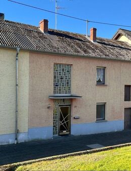 Ein-/ Zweifamilienhaus mit Potential in schöner Lage - Menningen