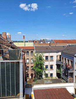 Wohnen wie im Wolkenschloss - Zentral gelegene Maisonettewohnung mit Garantie auf gute Aussicht - Fürth