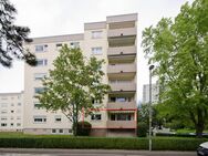 *** Charmante 2-Zimmer-Wohnung mit EBK-Balkon und Tiefgaragenstellplatz *** - Stuttgart