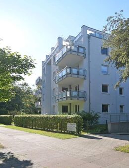 Moderne 3 Zimmer Wohnung am Eppendorfer Moor mit 2 Balkonen, 2 Bädern und Garagenstellplatz! - Hamburg
